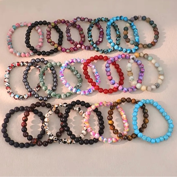 ⭐️ 5 for $25 Glass Crystal Beaded Stretchy Bracelet - Picture 3 of 7